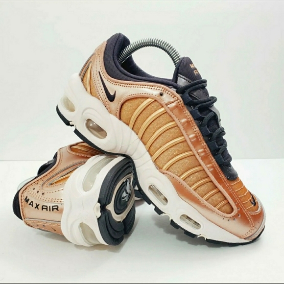 nike air max tailwind bronze
